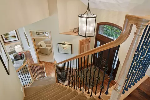 Entry Way - 7250 Jubert Ln, Hamel, MN 55340 photo 4 of 6