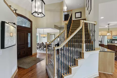 Entry Way - 7250 Jubert Ln, Hamel, MN 55340 photo 2 of 6