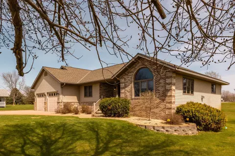 235 Morning View Rd, Sauk Centre, MN 56378