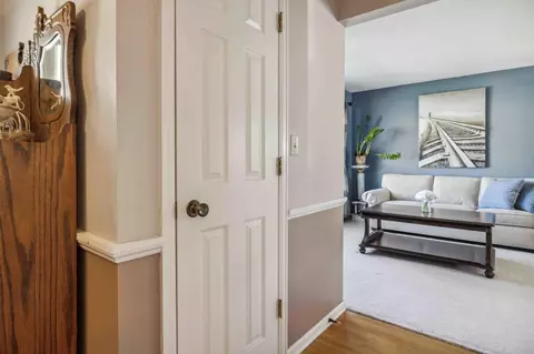 Entry Way - 2018 Crestview Ln, Brainerd, MN 56401 photo 4 of 15