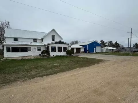 225 5th St E, Carlos, MN 56319