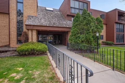 1011 41st Ave NE #307, Columbia Heights, MN 55421