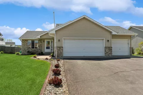 3608 Brentwood Dr, Monticello, MN 55362