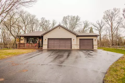 26180 Galen Dr, Wyoming, MN 55092