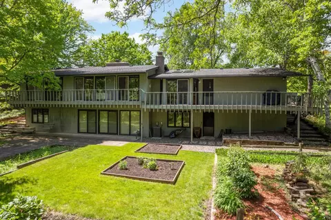 2040 Adair Ave N, Golden Valley, MN 55422