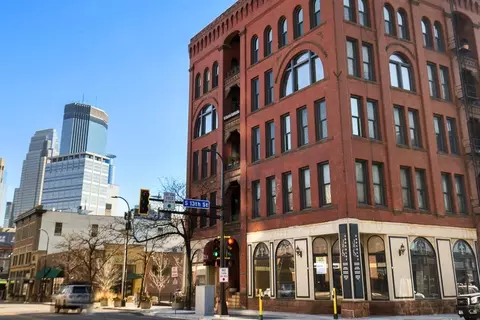 1227 Hennepin Ave #4C, Minneapolis, MN 55403