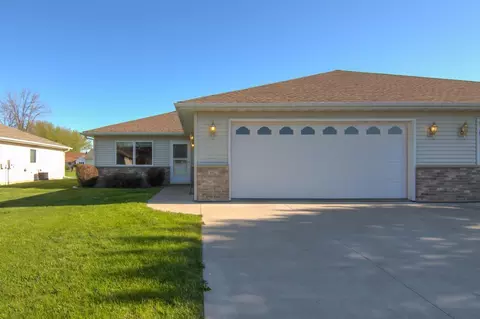 602 Circle Dr, Wabasha, MN 55981