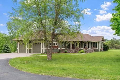 374 Indigo Trl, River Falls, WI 54022