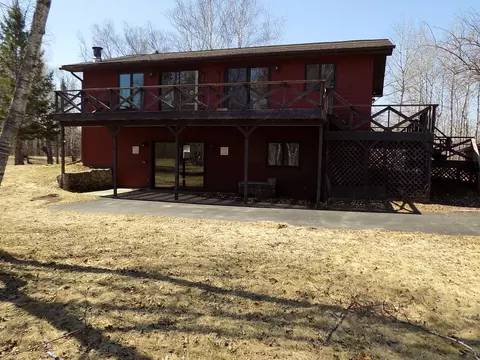 2881 Riverview Dr NW, Baudette, MN 56623