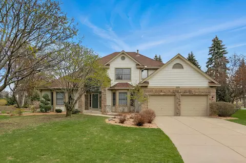 1570 Park Cir, Mendota Heights, MN 55118