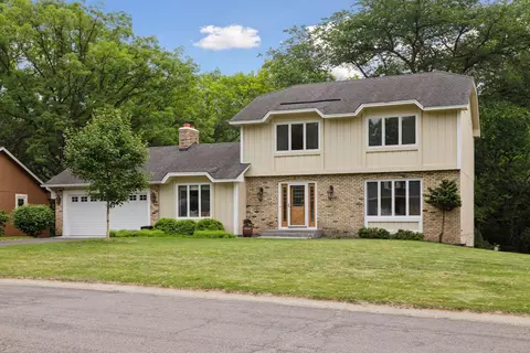 7619 W 85th St, Bloomington, MN 55438