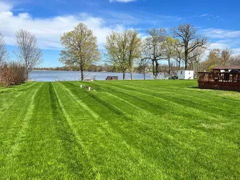 32415 Starland Shore Dr, Dent, MN 56528