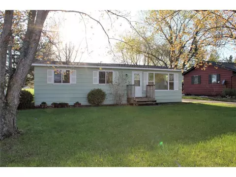 522 Sunrise Ave, Paynesville, MN 56362