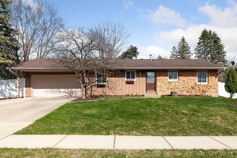 13784 Fairlawn Ave, Apple Valley, MN 55124