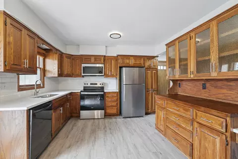 2184 6th St E, Saint Paul, MN 55119