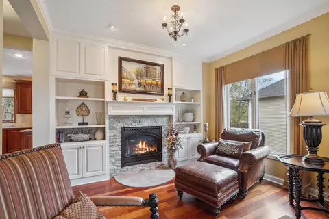 1810 Kirkwood Ln N, Plymouth, MN 55441