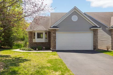 1011 Hesli Hill Ct, Shoreview, MN 55126