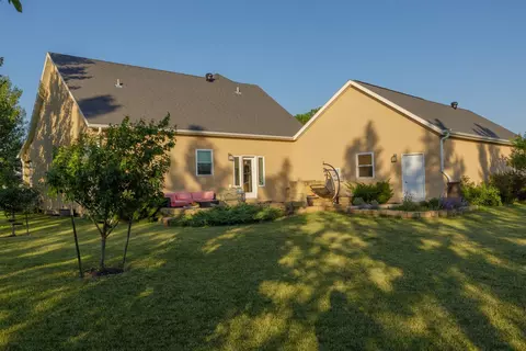 821 Birdie Ct, Mapleton, ND 58059 photo 5