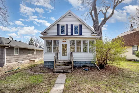 1040 26th Ave SE, Minneapolis, MN 55414