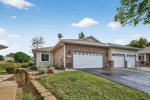 8821 Preserve Pl, Savage, MN 55378