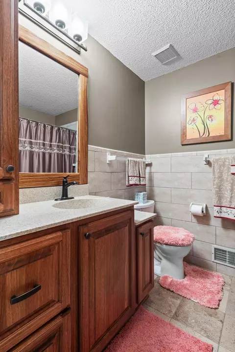 Bath - 14170 Dearborn Path, Rosemount, MN 55068 photo 6 of 8