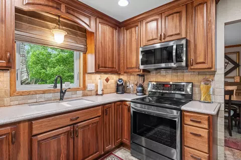 Kitchen - 14170 Dearborn Path, Rosemount, MN 55068 photo 3 of 4