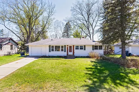 192 Demar Ave, Shoreview, MN 55126