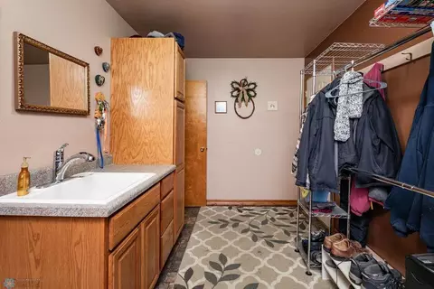 207 Jackson Ave E, Lisbon, ND 58054 photo 11