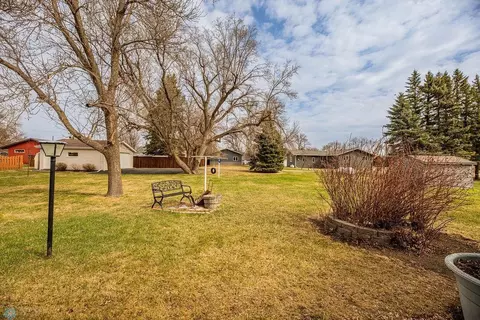 207 Jackson Ave E, Lisbon, ND 58054 photo 6