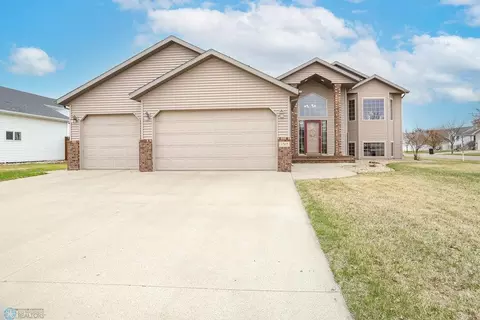 3505 Harrison St S, Fargo, ND 58104