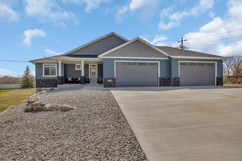 2412 Heritage Dr, Saint Cloud, MN 56301