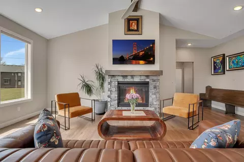 Living - 2412 Heritage Dr, Saint Cloud, MN 56301 photo 3 of 5