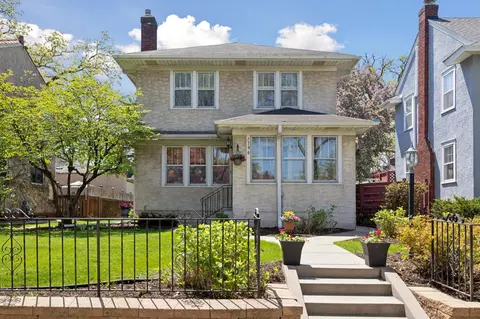 1796 Stanford Ave, Saint Paul, MN 55105