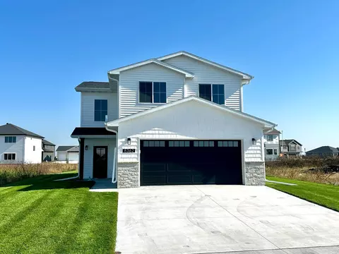 8362 62 St S, Horace, ND 58047