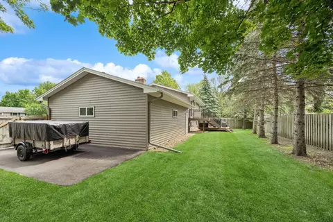10309 Parkview Ln, Champlin, MN 55316 photo 4