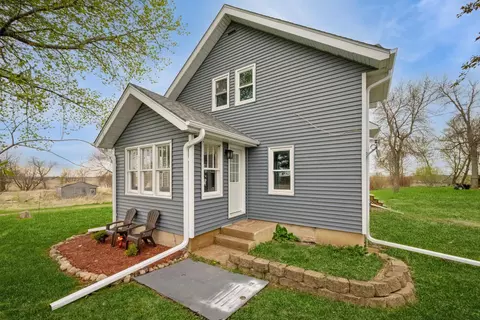 17492 460th Ln, Waterville, MN 56096