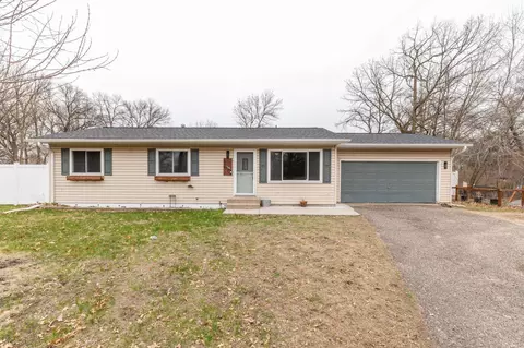 108 Woodland Ct, Princeton, MN 55371