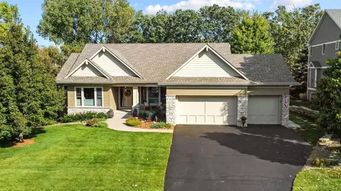 947 Wild Rose Ct, Eagan, MN 55123