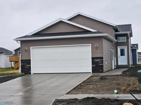 6649 Samuel Dr, Horace, ND 58047