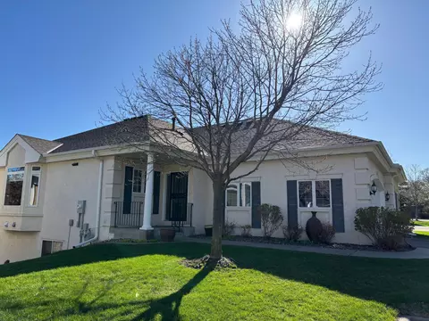 7913 Victoria Curv, Saint Louis Park, MN 55426