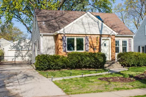1599 Griggs St N, Saint Paul, MN 55108