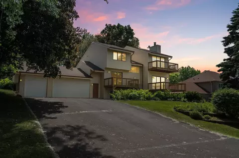 2405 Dianna Ln, Little Canada, MN 55117
