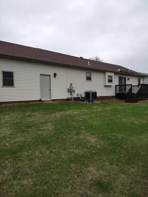 737 Hackberry St, Dawson, MN 56232 photo 4