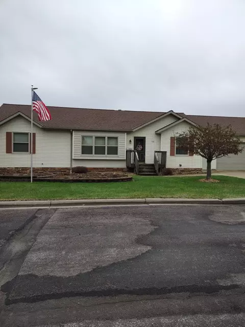 737 Hackberry St, Dawson, MN 56232