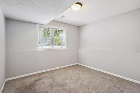 1112 Gabbert Cir, Eagan, MN 55123 photo 16
