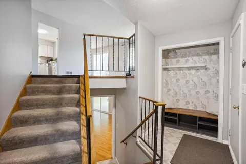 1112 Gabbert Cir, Eagan, MN 55123 photo 3
