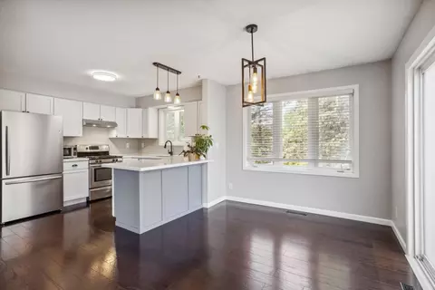 1112 Gabbert Cir, Eagan, MN 55123 photo 8
