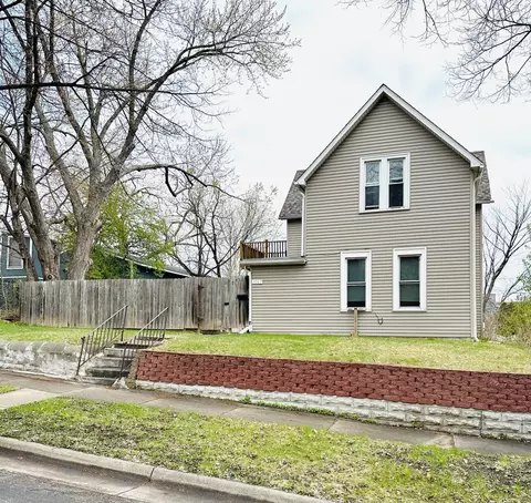 1067 Conway St, Saint Paul, MN 55106