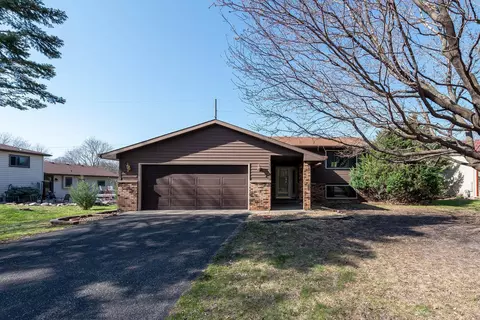 1540 Peggy Ln, North Mankato, MN 56003