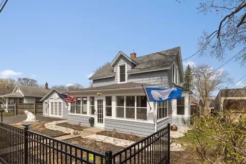 2101 4th St, White Bear Lake, MN 55110